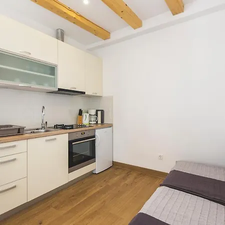 Apartment Vinea App -withe Br. 2 *