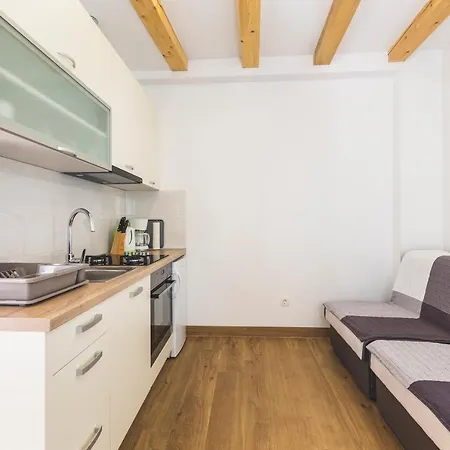 Vinea App -withe Br. 2 Umag